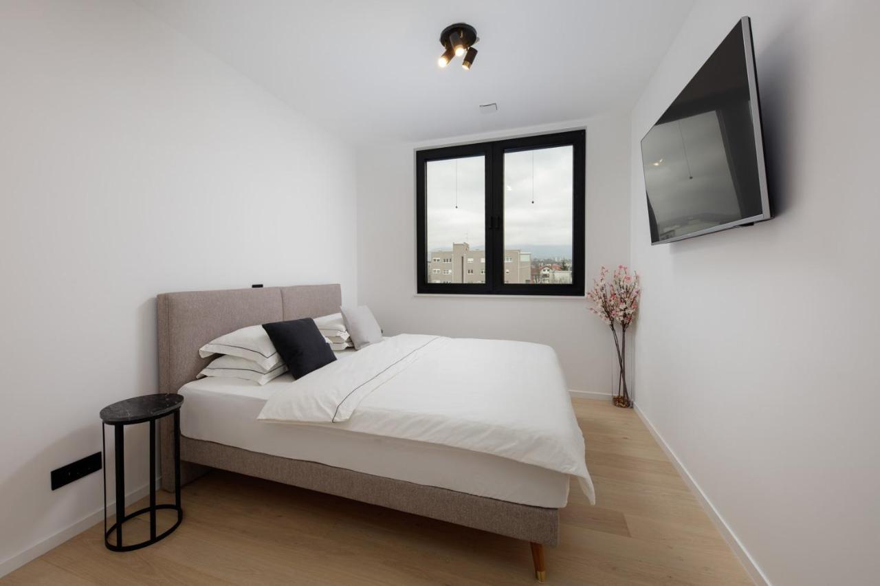 Luxury Haven In Zagreb Apartment ภายนอก รูปภาพ