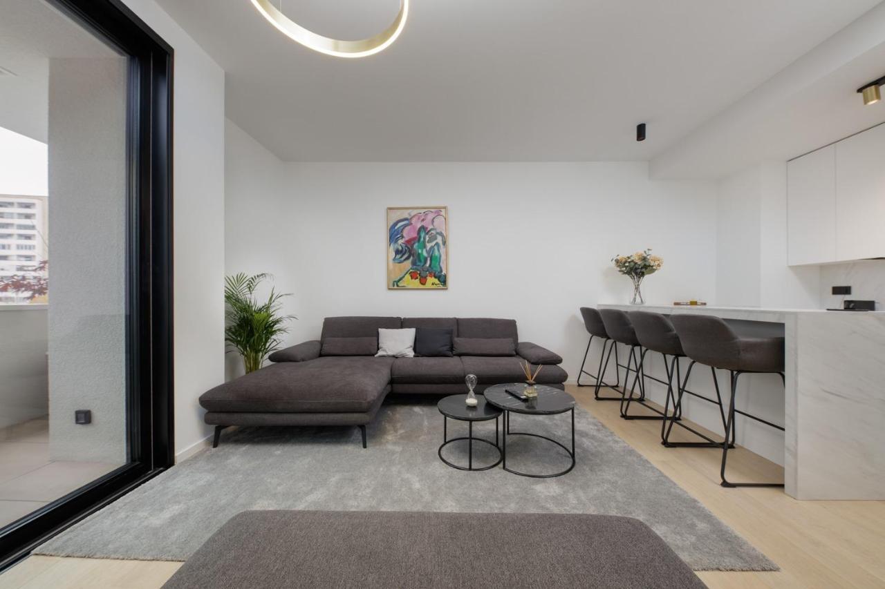 Luxury Haven In Zagreb Apartment ภายนอก รูปภาพ